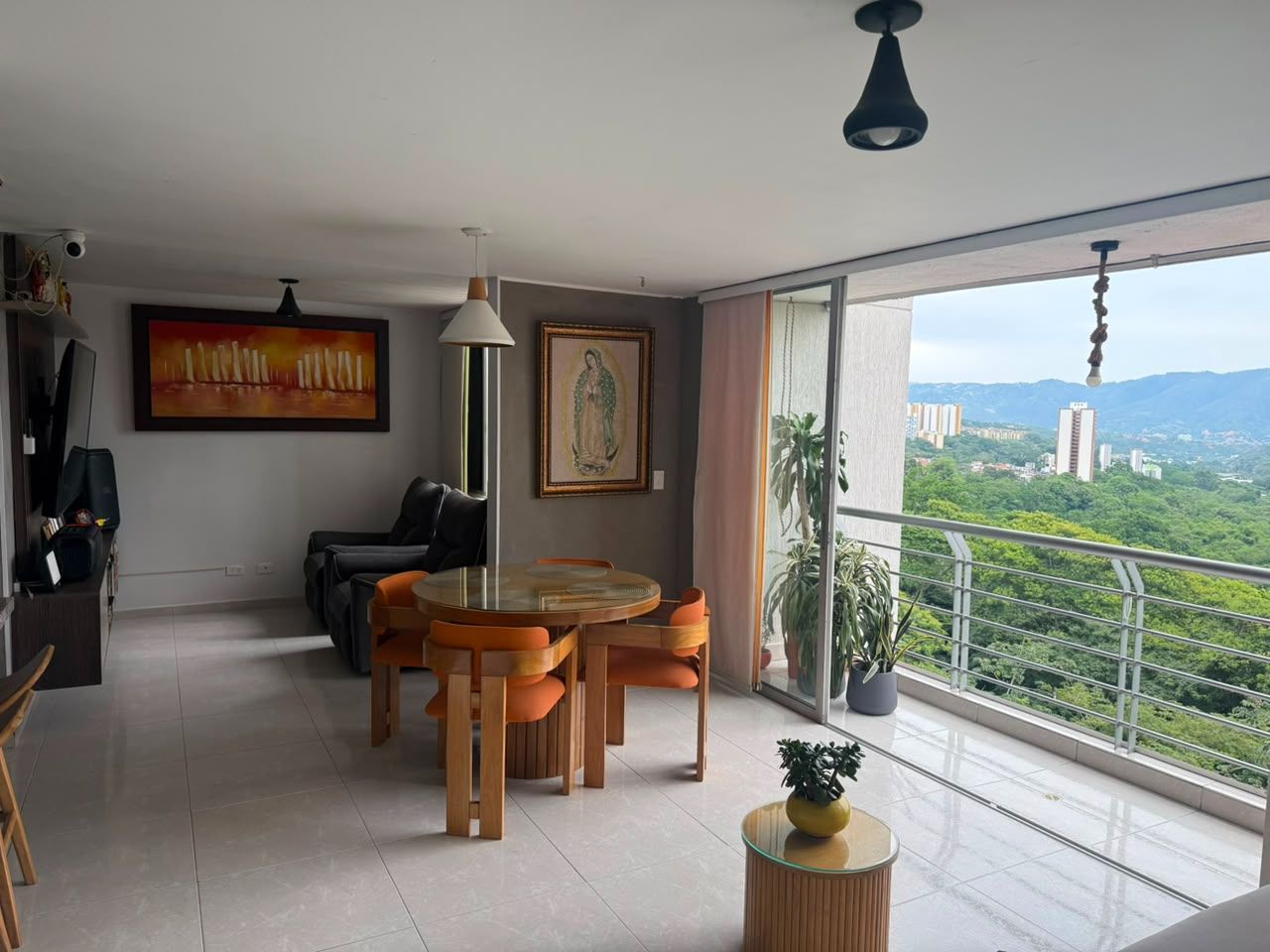 Apartamento con vista permanente a reserva forestal en Bucaramanga